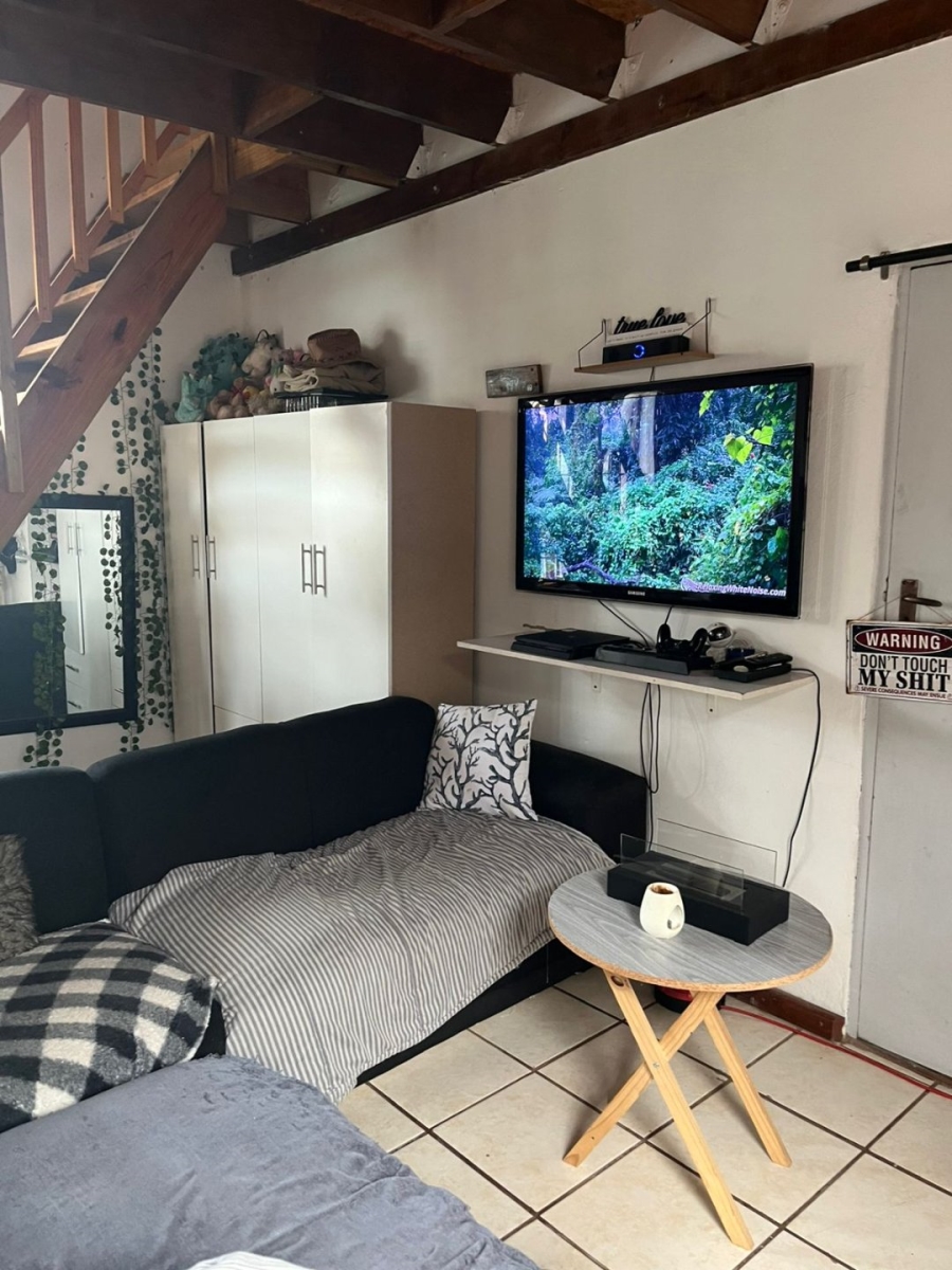 5 Bedroom Property for Sale in Noorsekloof Eastern Cape